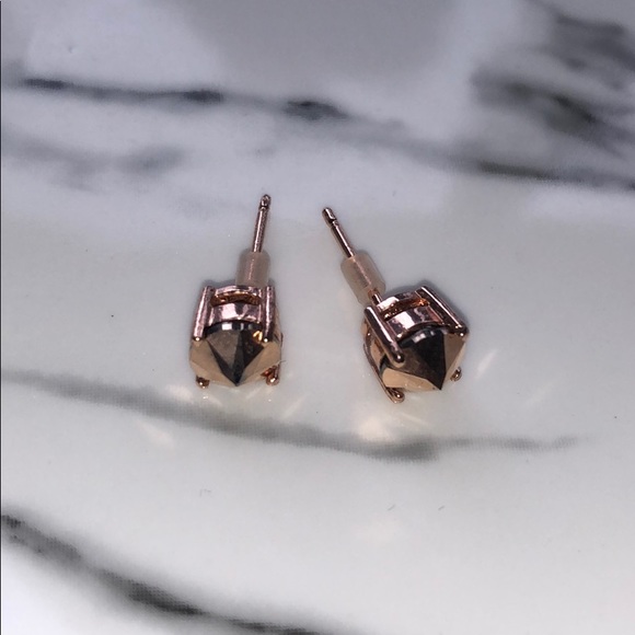 Rose gold earrings - Picture 1 of 1